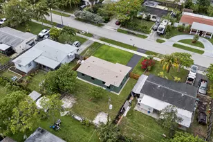 321 NE 59th St, Fort Lauderdale, FL 33334 - Photo 43