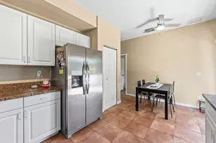 624 NE Bent Paddle Ln, Port Saint Lucie, FL 34983 - Photo 15