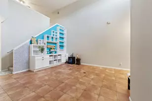 624 NE Bent Paddle Ln, Port Saint Lucie, FL 34983 - Photo 11