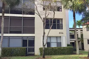 2316 S Cypress Bend Dr, Pompano Beach, FL 33069 - Photo 5