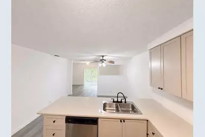 4261 NW 114th Terrace, Coral Springs, FL 33065 - Photo 3