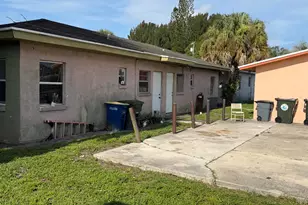 438 N 15th St, Fort Pierce, FL 34950 - Photo 9