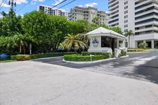5280 N Ocean Dr, Riviera Beach, FL 33404 - Photo 31
