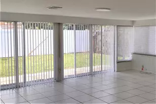 2145 NE 4th Ct, Boca Raton, FL 33431 - Photo 5