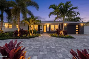 765 Lagoon Dr, North Palm Beach, FL 33408 - Photo 1