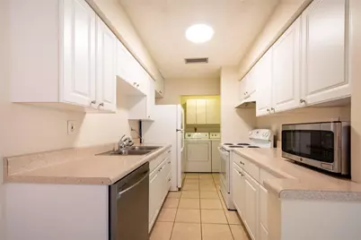 930 Mandarin Isle, Fort Lauderdale, FL 33315 - Photo 11