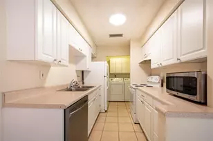 930 Mandarin Isle, Fort Lauderdale, FL 33315 - Photo 11
