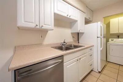 930 Mandarin Isle, Fort Lauderdale, FL 33315 - Photo 13