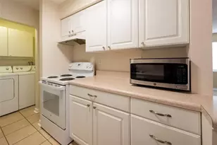 930 Mandarin Isle, Fort Lauderdale, FL 33315 - Photo 13
