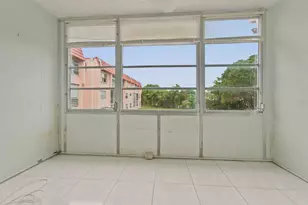 9641 Sunrise Lakes Blvd, Sunrise, FL 33322 - Photo 11
