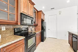 8288 NW 128th Ln, Parkland, FL 33076 - Photo 11