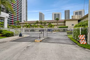 2600 Diana Dr, Hallandale Beach, FL 33009 - Photo 29