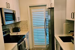 1461 S Ocean Blvd, Lauderdale by the Sea, FL 33062 - Photo 15