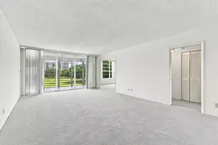555 Oaks Ln, Pompano Beach, FL 33069 - Photo 11