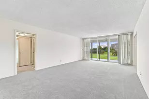 555 Oaks Ln, Pompano Beach, FL 33069 - Photo 17