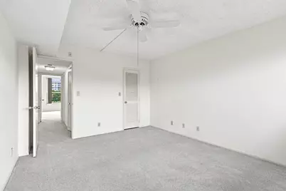555 Oaks Lane #303, Pompano Beach, FL 33069 - Photo 23