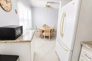5 Suffolk A, Boca Raton, FL 33434 - Photo 3