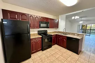 5641 Riverside Dr, Coral Springs, FL 33067 - Photo 9