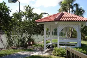 5641 Riverside Dr, Coral Springs, FL 33067 - Photo 19