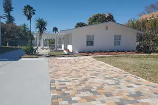 335 Hernando St, Fort Pierce, FL 34949 - Photo 1