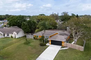 353 NW Ferris Dr, Port Saint Lucie, FL 34983 - Photo 1