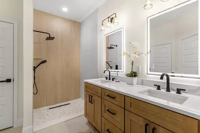 8236 104th Court, Vero Beach, FL 32967 - Photo 3
