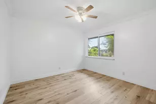 1680 NE 34th Ln, Oakland Park, FL 33334 - Photo 33