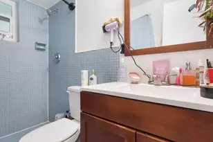 1680 NE 34th Ln, Oakland Park, FL 33334 - Photo 17