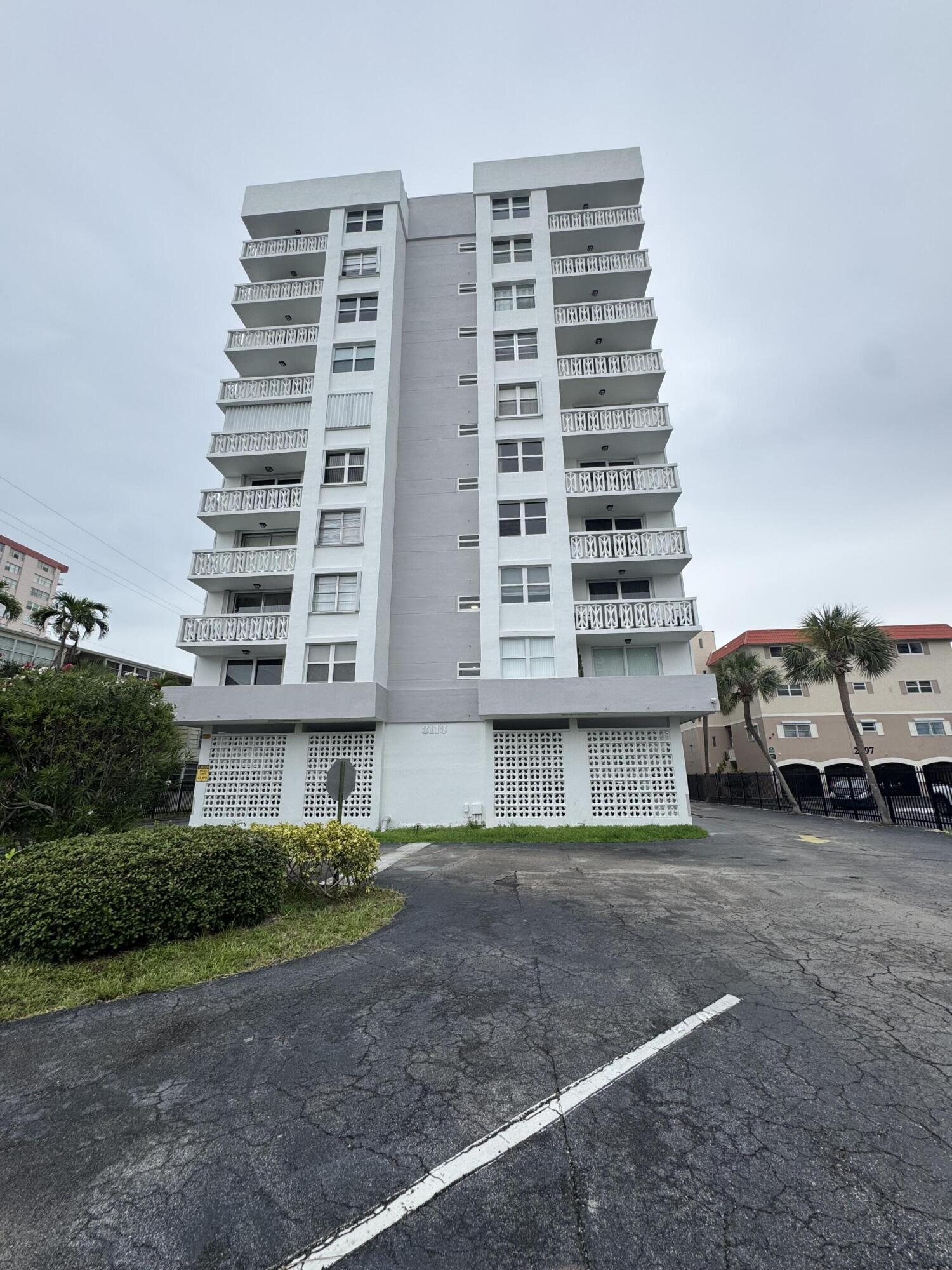 3113 S Ocean Dr #209 - 3113 S Ocean Dr #209, Hallandale Beach, FL 33009 Luxury Property | Jose Angel Pina