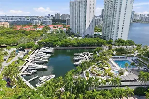 7000 W Island Blvd, Aventura, FL 33160 - Photo 51