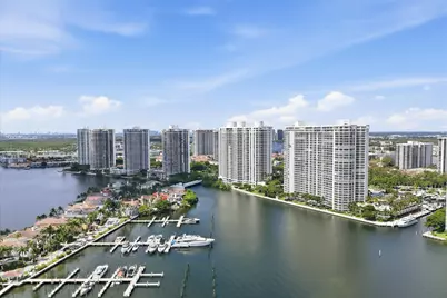 7000 W Island Boulevard #907, Aventura, FL 33160 - Photo 39