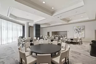 7000 W Island Blvd, Aventura, FL 33160 - Photo 35