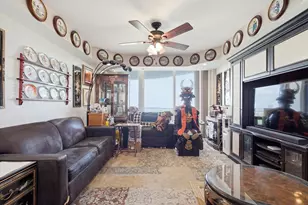 7000 W Island Blvd, Aventura, FL 33160 - Photo 13