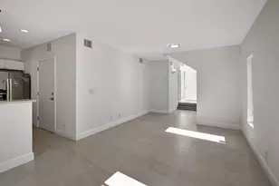1102 S 20th Ave, Hollywood, FL 33020 - Photo 9