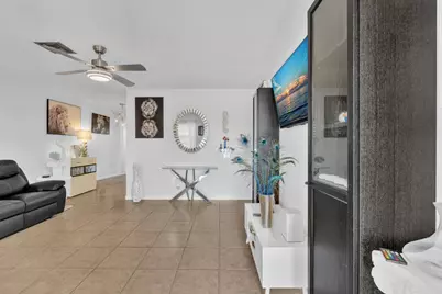 560-564 NE 35th Street, Oakland Park, FL 33334 - Photo 3