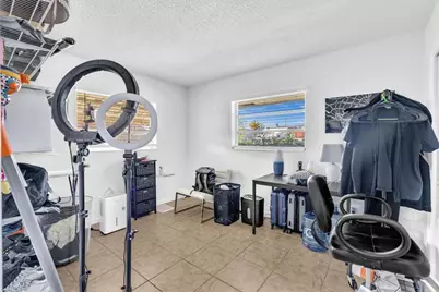 560-564 NE 35th Street, Oakland Park, FL 33334 - Photo 13