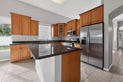 8481 VÃ­a D Oro, Boca Raton, FL 33433 - Photo 9