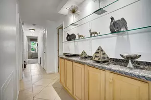 290 E Fern Dr, Boca Raton, FL 33432 - Photo 25