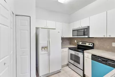 1407 S Santa Catalina Circle, North Lauderdale, FL 33068 - Photo 3