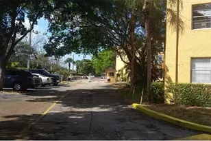 4304 NW 9th Ave, Deerfield Beach, FL 33064 - Photo 17