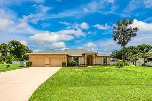 649 NE Horizon Ln, Port Saint Lucie, FL 34983 - Photo 1