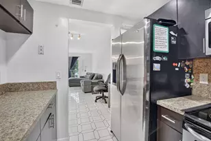 6001 N Falls Cir Dr, Lauderhill, FL 33319 - Photo 9