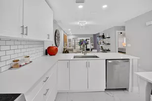 8967 Belle Aire Dr, Boca Raton, FL 33433 - Photo 11
