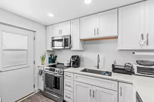 5961 NW 2nd Ave, Boca Raton, FL 33487 - Photo 5
