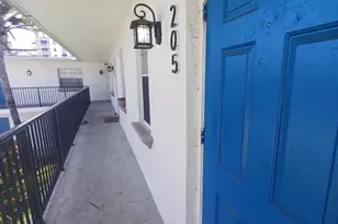 1015 NE 17th Ave, Fort Lauderdale, FL 33304 - Photo 1