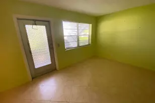 95 Cambridge E, West Palm Beach, FL 33417 - Photo 5