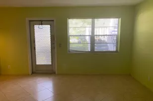 95 Cambridge E, West Palm Beach, FL 33417 - Photo 1