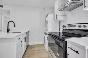 1015 NE 17th Ave, Fort Lauderdale, FL 33304 - Photo 1