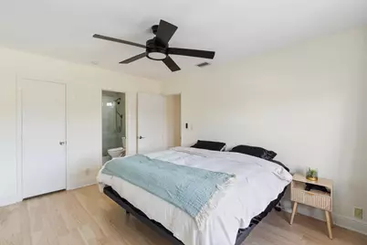 299 SW 7th Street #2060, Boca Raton, FL 33432 - Photo 13