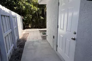138 Ethelyn Dr, West Palm Beach, FL 33415 - Photo 3